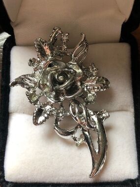 Vintage silver rose brooch